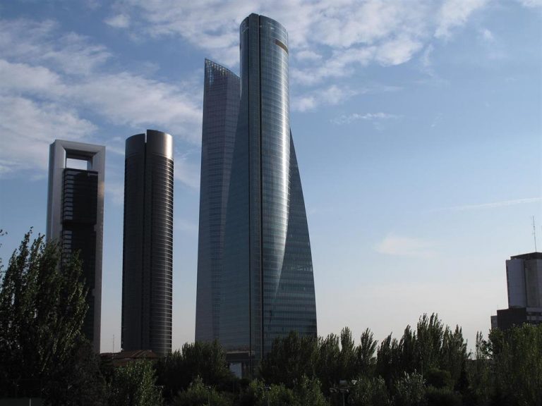 Más de seis de cada diez empresarios españoles abogan por bajar los impuestos para estimular la recuperación