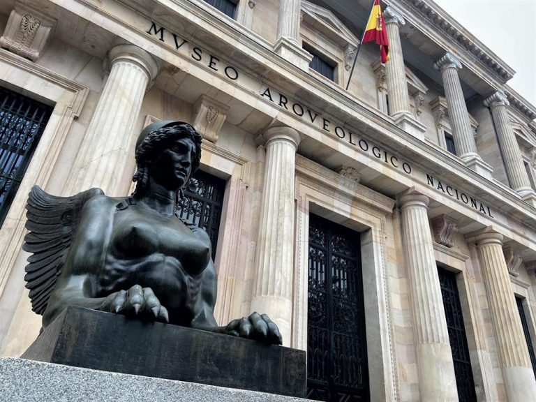 El Museo Arqueológico recibe más de 5.000 visitas a su exposición ‘Las artes del metal en al-Ándalus’