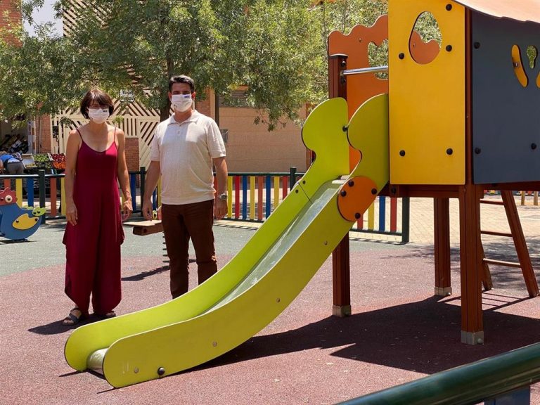 IU reclama al alcalde de Córdoba un plan de choque de limpieza y desinfección para parques infantiles y plazas