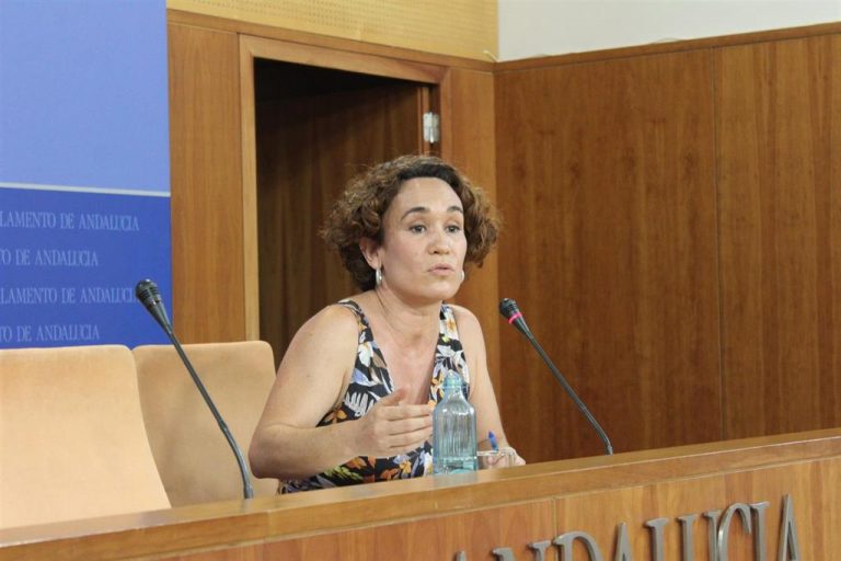 IU acusa a la Junta de «tapar las vergüenzas de su gestión» de Dependencia «vaciando» de competencias a ayuntamientos
