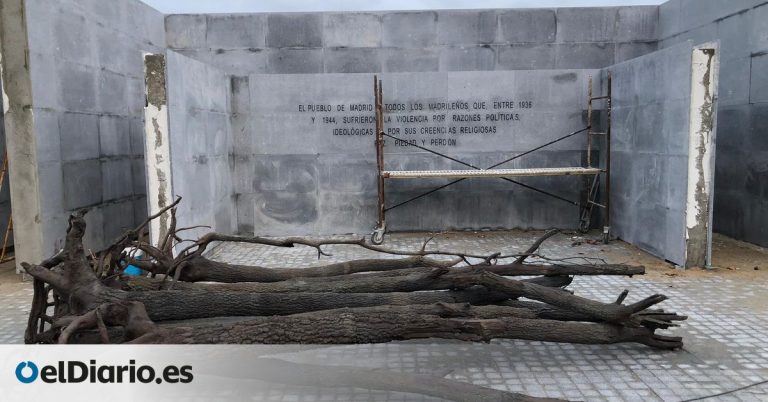 El memorial de La Almudena esconde un ‘pendrive’ con los nombres que el Ayuntamiento de Madrid arrancó del monumento