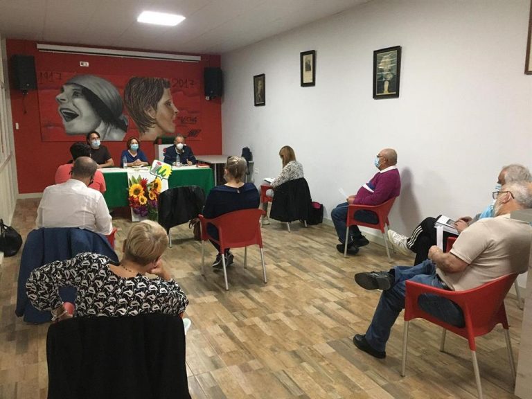 IU pide el acta de concejal de Pinos Puente (Granada) a la ex diputada provincial Carmen Capilla por «tránsfuga»