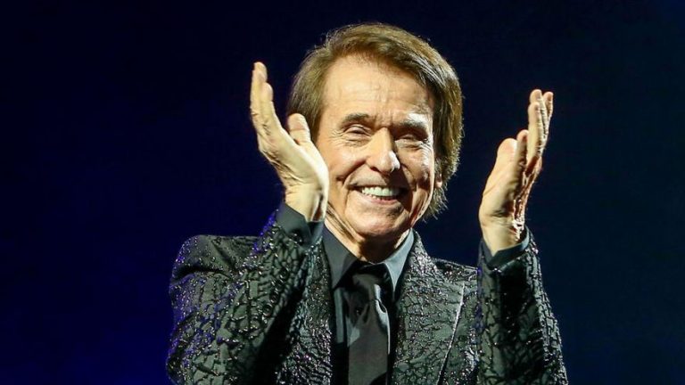 Raphael defiende la música en directo con «las más estrictas medidas de seguridad»