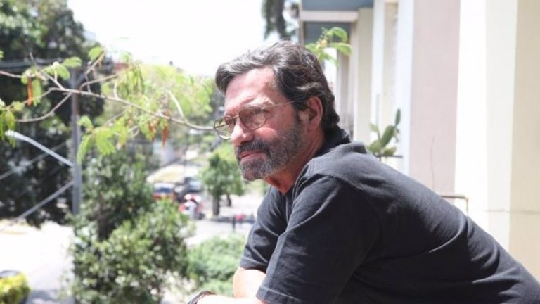 Muere el cineasta cubano Juan Carlos Tabío, codirector de ‘Fresa y Chocolate’
