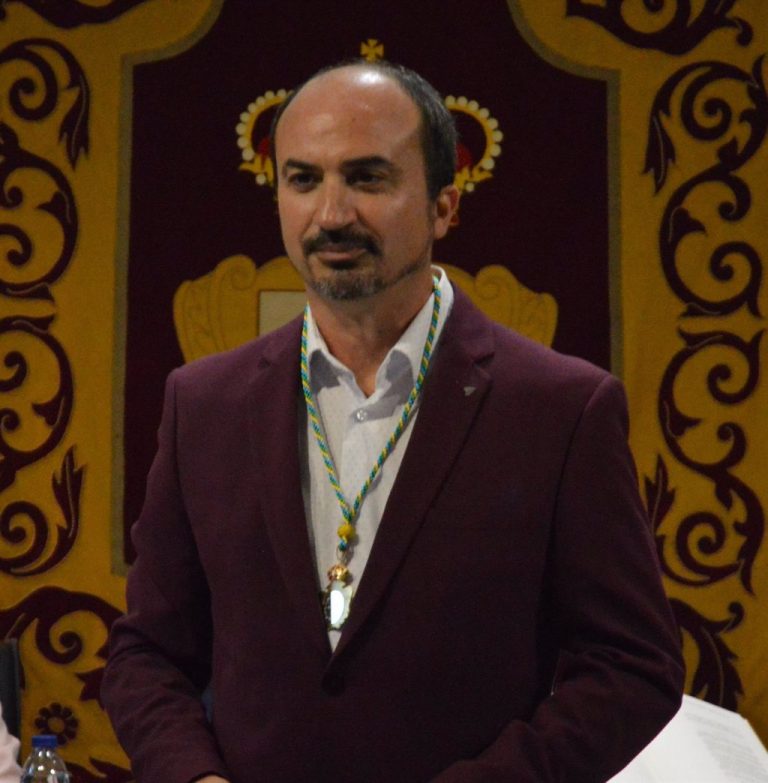 Luto oficial en Punta Umbría (Huelva) por el fallecimiento de Miguel Ángel Gallego, exportavoz de IU en el Ayuntamiento