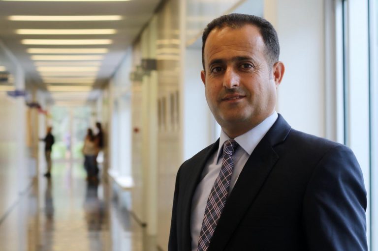 El investigador Kamal Alzghoul analiza los dilemas en las negociaciones entre Estados Unidos e Irán