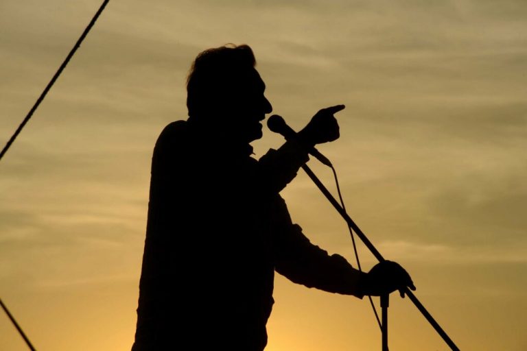 signos de los gobiernos “posdemocráticos” – Resonancias