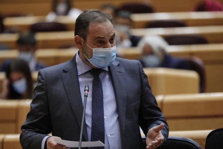 Ábalos dice que la Ley frenará las subidas abusivas de alquiler fomentando un parque público de vivienda