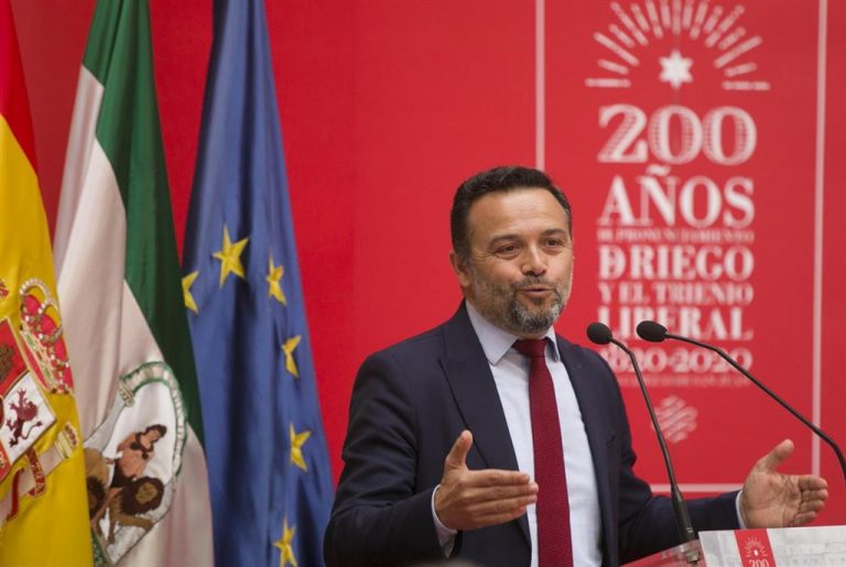 IU Sevilla reclama la dimisión de Toajas de todos sus cargos públicos por su condena solidaria por acoso