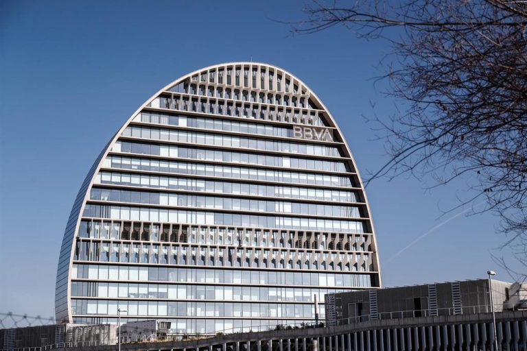 Las acciones de BBVA se desploman casi un 8% en la sesión por la inestabilidad monetaria en Turquía