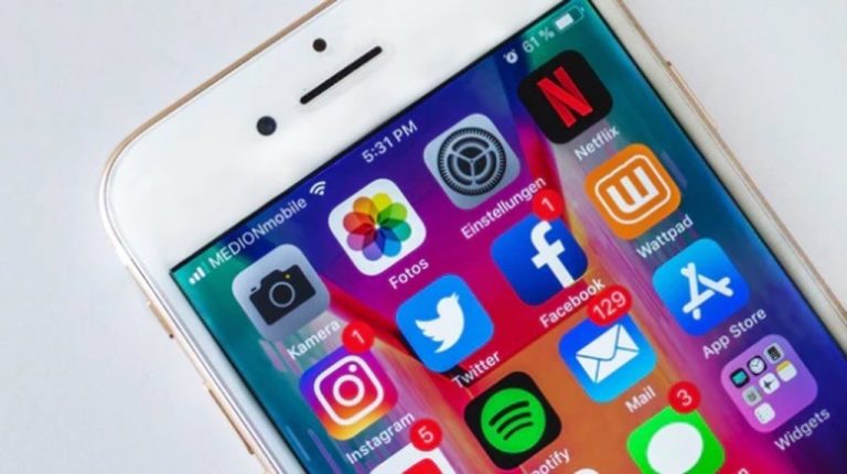 Facebook llegó a los 15 años en mejor forma que Twitter, según Statista
