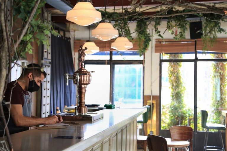 Madrid defiende que con su estrategia «la hostelería es un lugar seguro»