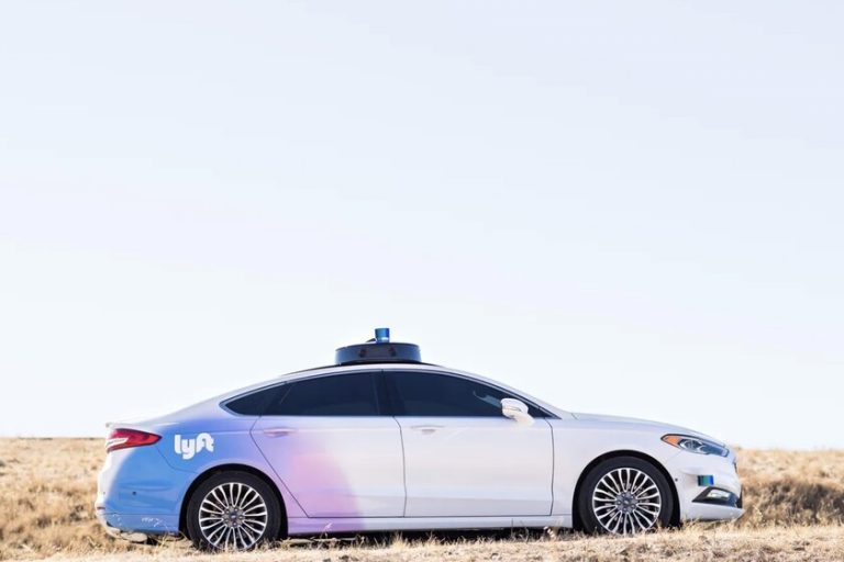 Lyft vende su división de coches autónomos a Toyota por 550 millones de dólares