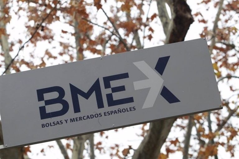 La Bolsa española negocia 35.154 millones en marzo, un 36,6% menos