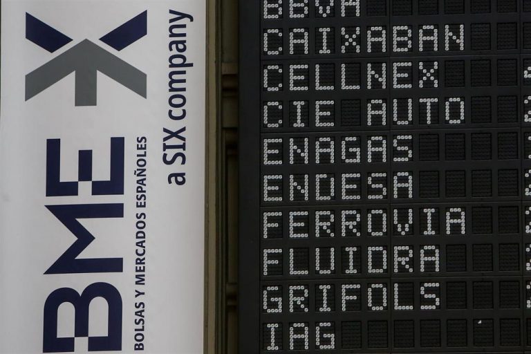 El Ibex 35 sufre la mayor caída del año (-2,89%) y cierra por debajo de los 8.500 puntos