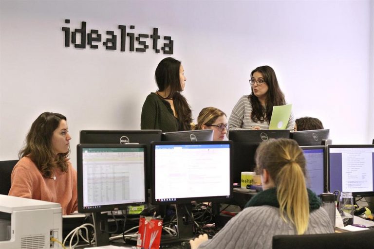 Las gestoras foráneas de capital privado redujeron un 50% su inversión en grandes operaciones en España