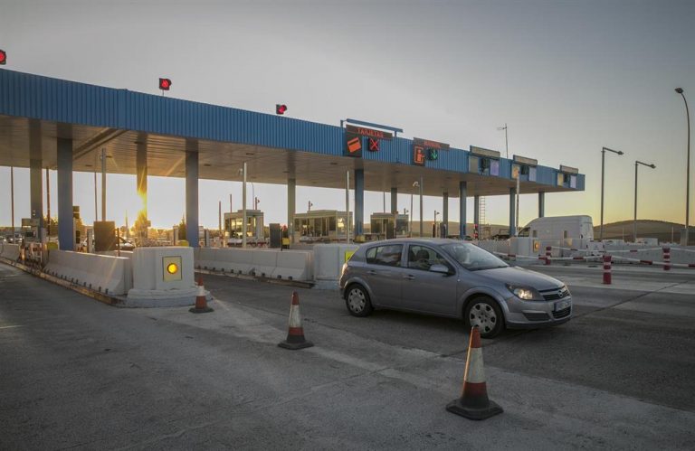 IU Cádiz pedirá al Gobierno que dé «marcha atrás» en el proyecto del peaje en las carreteras