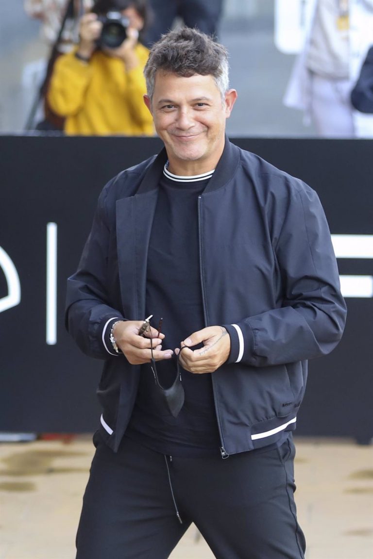 Alejandro Sanz pospone a 2022 su gira en España por las restricciones de la pandemia