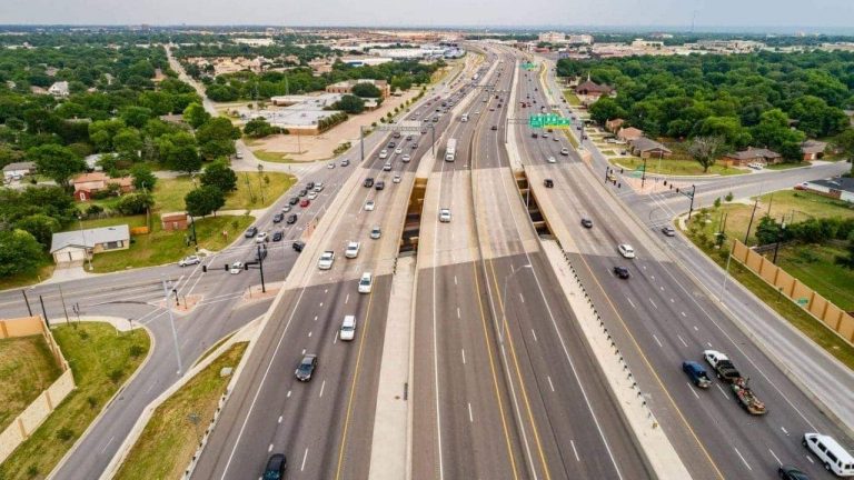 Las constructoras preparan su asalto definitivo al mercado de Estados Unidos con el plan Biden