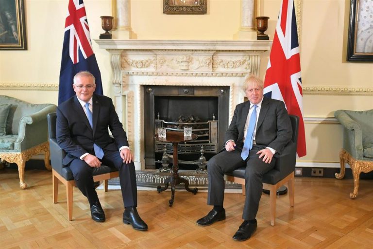 Reino Unido firma con Australia su primer gran tratado comercial tras el ‘Brexit’