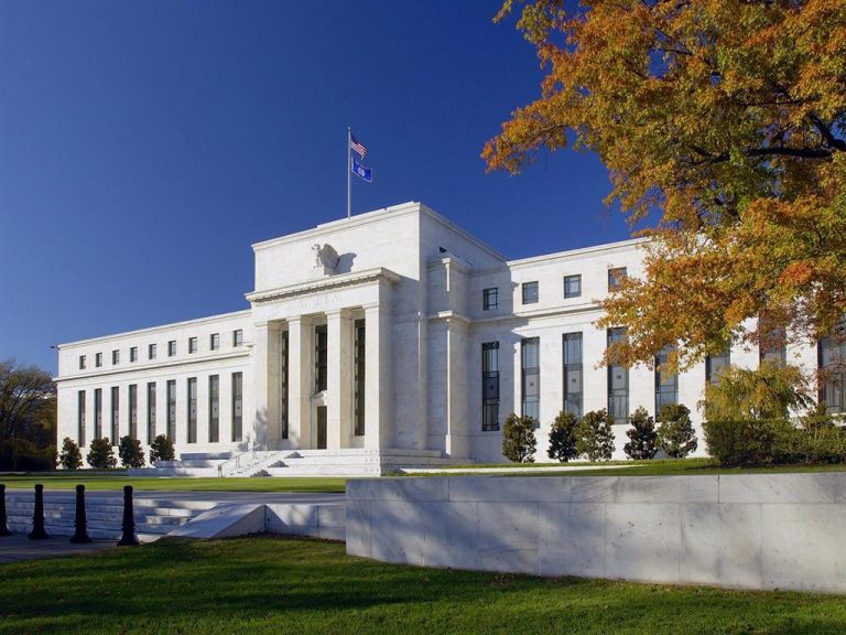 La Fed mantiene tipos e insiste en que el alza de la inflación se debe a «factores transitorios»