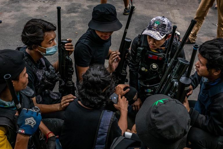 La ONU pide el fin de las entregas de armas a Birmania