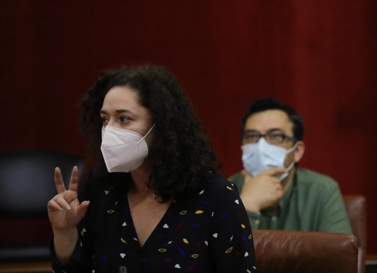 IU "tomará medidas" si Teresa Rodríguez hace uso de la marca Adelante Andalucía: "Si te atacan, te defiendes"