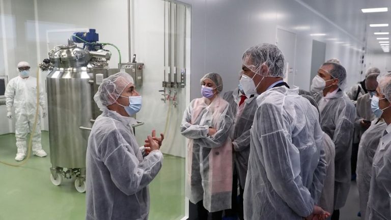 Hipra prevé iniciar en agosto la fase clínica de su vacuna contra la covid-19