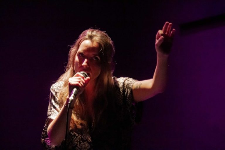 Laura Soto: Poema “Viii”