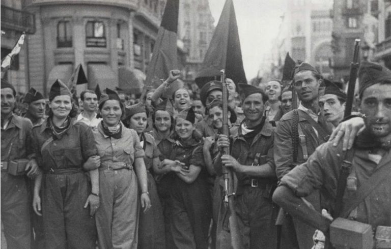 comienza la Revolución social española – Poder Popular