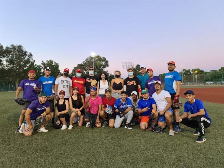 Oliva (IU) denuncia abandono y falta de mantenimiento de los campos de beisbol y softbol del barrio de Amate en Sevilla