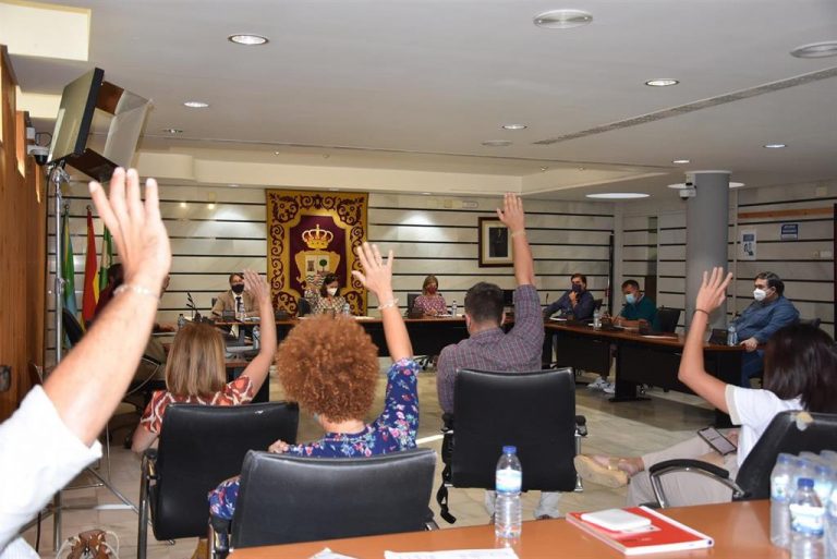 El pleno de Punta Umbría (Huelva) aprueba ampliar en siete años el periodo de amortización de los préstamos ICO