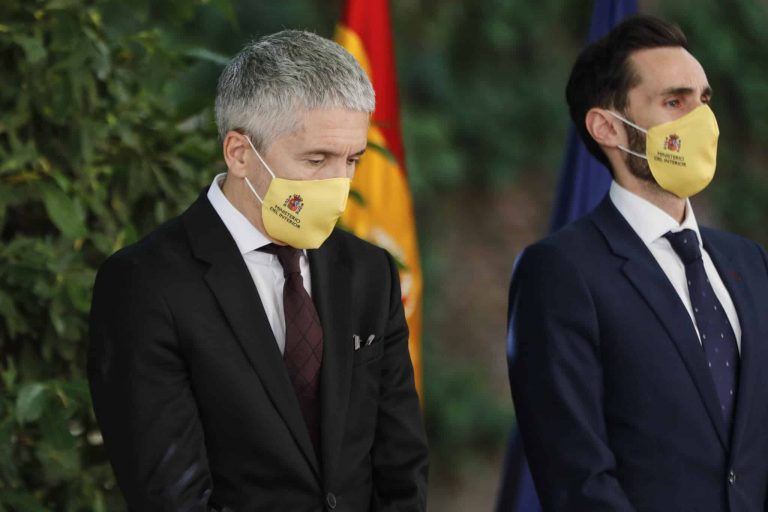 El Gobierno da por lograda la equiparación salarial que policías y guardias civiles niegan