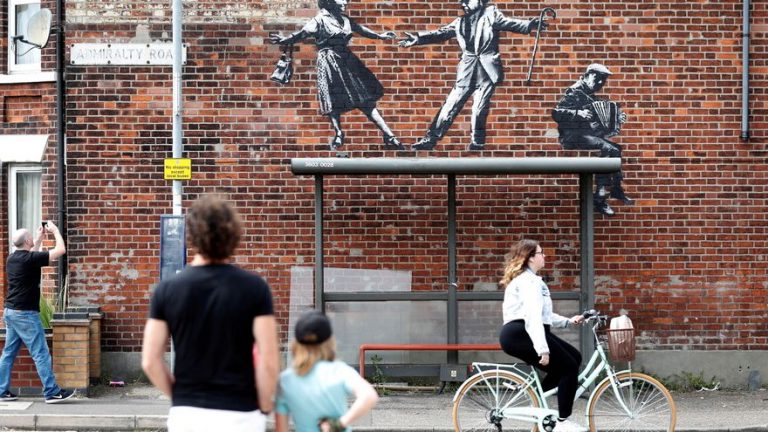 Los grafitis que aparecieron en el este de Inglaterra son de Banksy