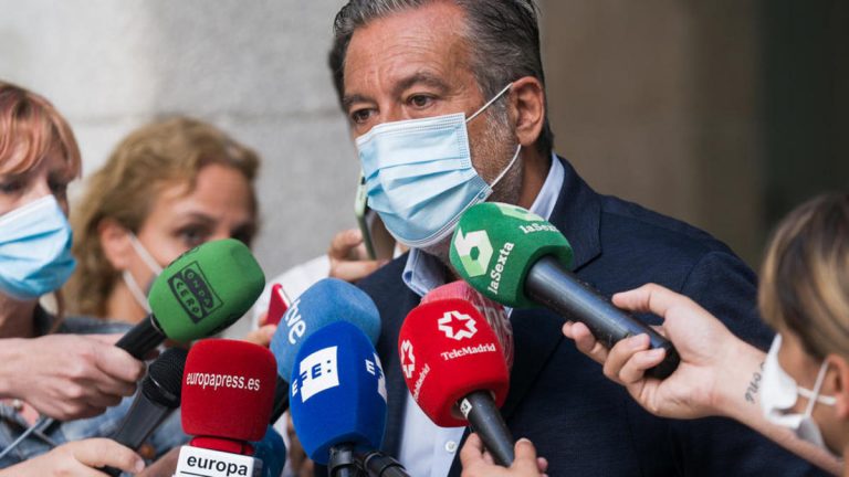 Madrid cree que habría que agradecer a sus ciudadanos que financien servicios públicos «de muchos otros españoles»