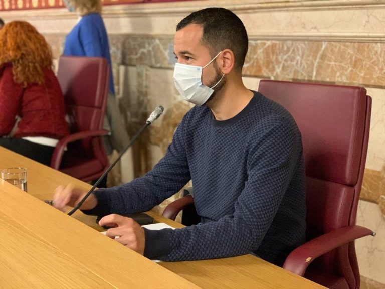IU Sevilla exige un plan de empleo del Ayuntamiento para garantizar la limpieza en los colegios a partir de septiembre