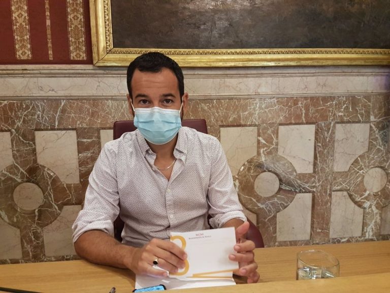 González Rojas reclama al Ayuntamiento de Sevilla que se agilicen las ayudas para la instalación de ascensores