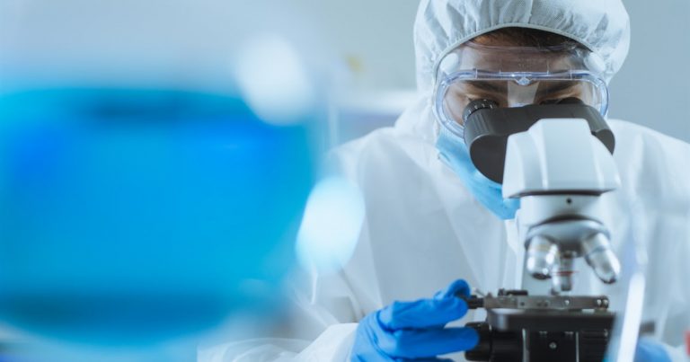 Dos estudios asocian nuevos defectos genéticos e inmunológicos con la COVID-19 grave