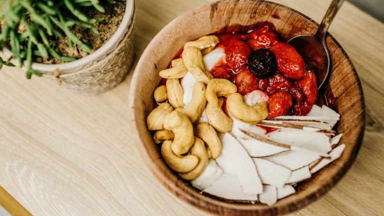 Cómo perder grasa (y peso) combinando la fruta en tu dieta diaria