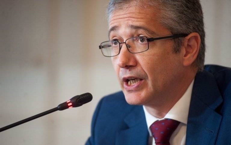 De Cos prevé que se lance el euro digital, pero con restricciones para preservar la estabilidad financiera