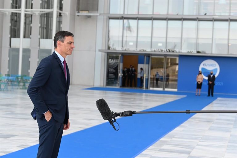 Sánchez apuesta por un debate a nivel europeo sobre el marco normativo de los mercados eléctricos