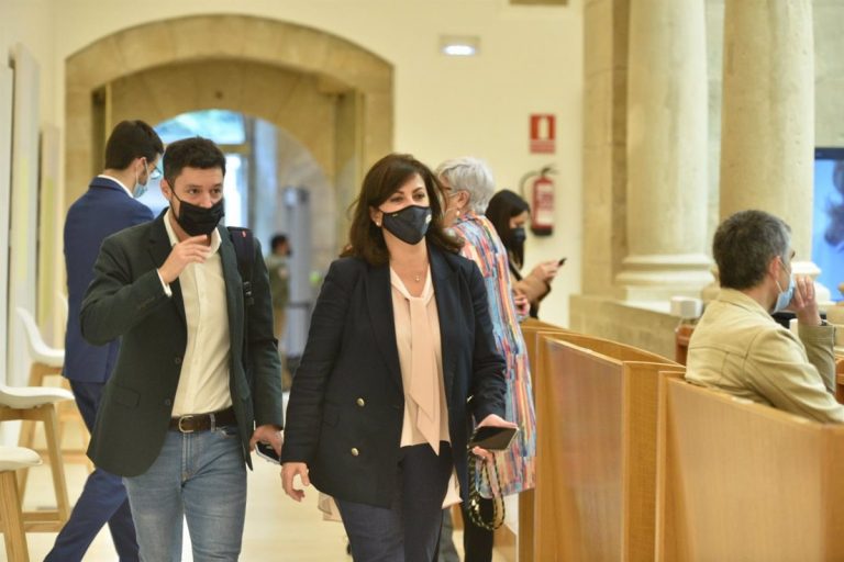 El pleno del Parlamento rechaza la pretensión ‘popular’ de volver a la situación sanitaria de 2019
