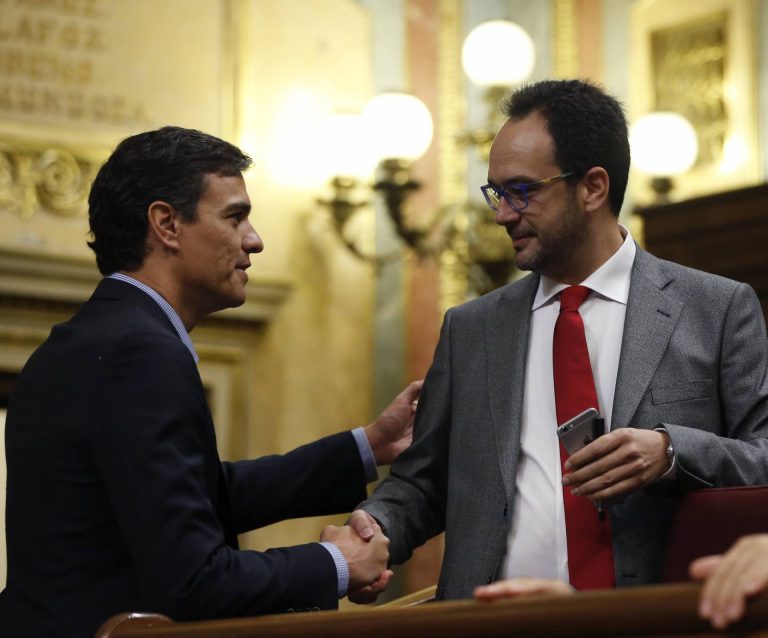 El PSOE recupera a Antonio Hernando cuatro años después de su dimisión