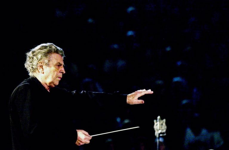 Muere el compositor Mikis Theodorakis, autor de ‘Zorba, el Griego’