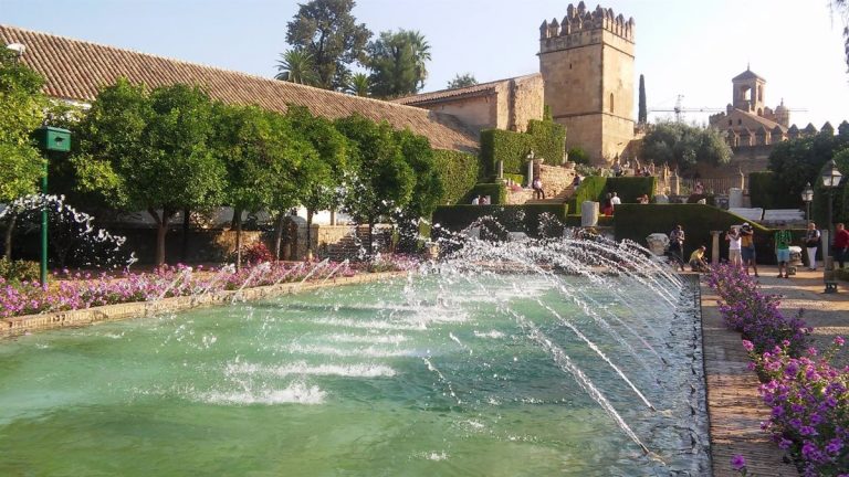 El alcalde de Córdoba defiende «seguir adelante» con el espectáculo del Alcázar al no admitirse el recurso de IU
