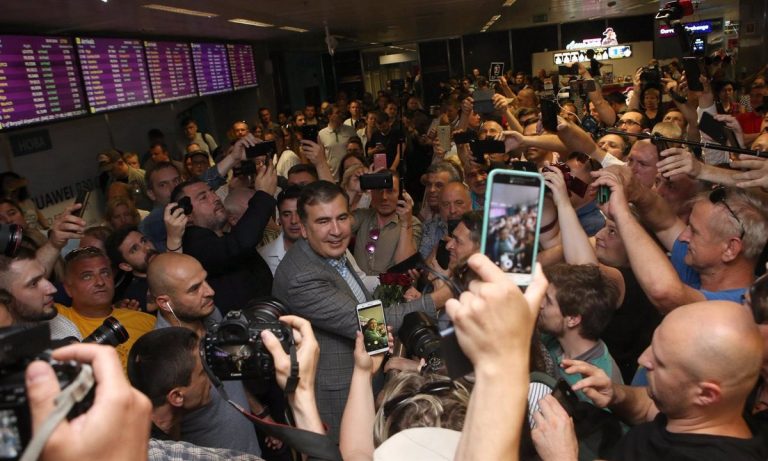 Detenido el expresidente Mijail Saakashvili tras su regreso a Georgia