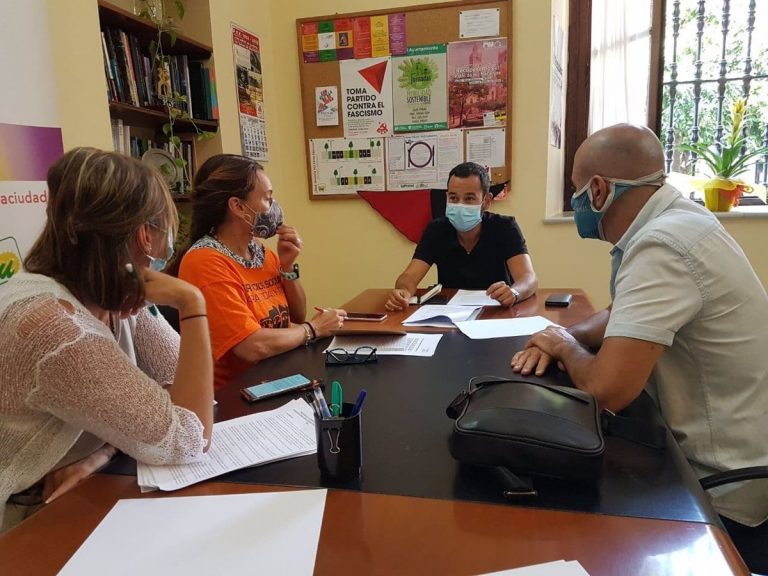 Rojas exige la «vuelta de la atención presencial» en los Servicios Sociales del Ayuntamiento de Sevilla