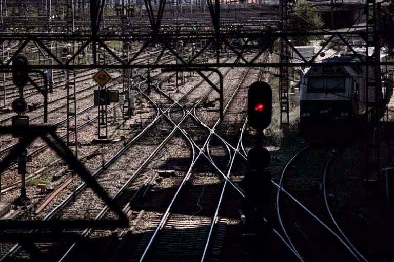 El sindicato de maquinistas y la dirección de RENFE llegan a un acuerdo para desconvocar la huelga