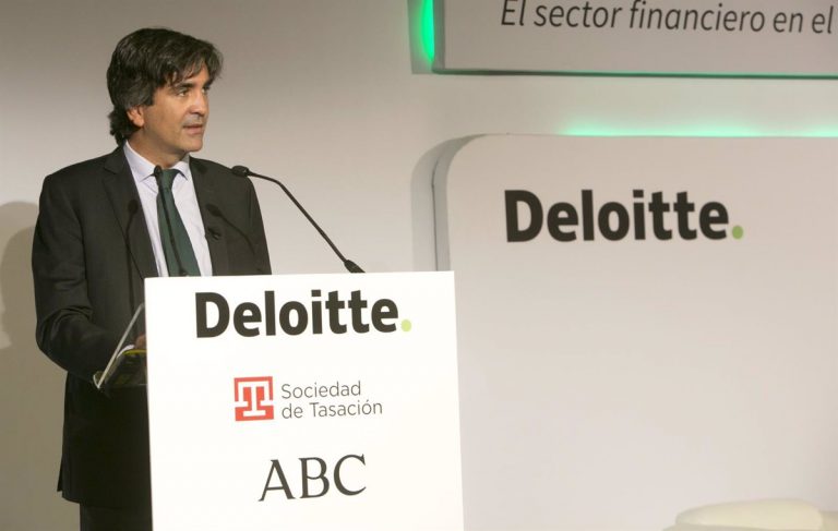 El Gobierno subraya que el FMI certifica que España liderará el crecimiento económico en 2022