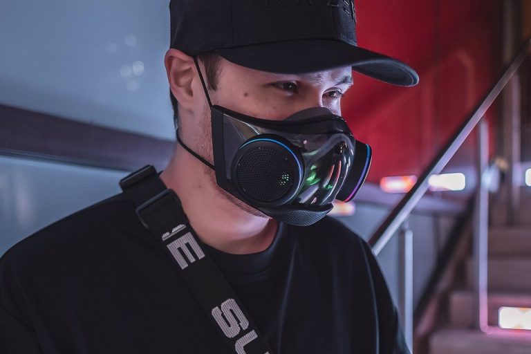 La máscara inteligente Zephyr de Razer, agotada minutos después de salir a la venta